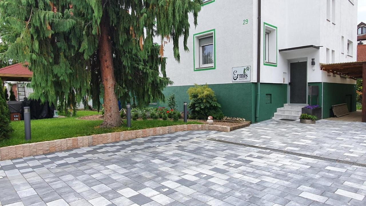 Ermis Apartments Metzingen  Exterior foto